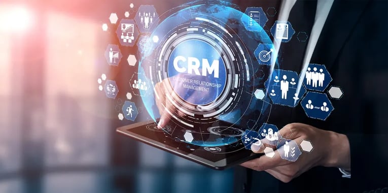 CRMソリューションはどのような導入事例がある? 導入時の注意点も解説