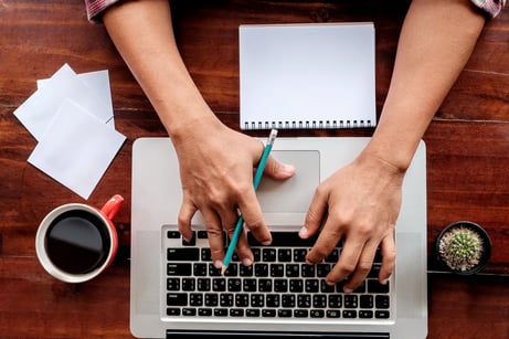 コールセンターはきつい? 特徴と労働環境改善のヒントを解説