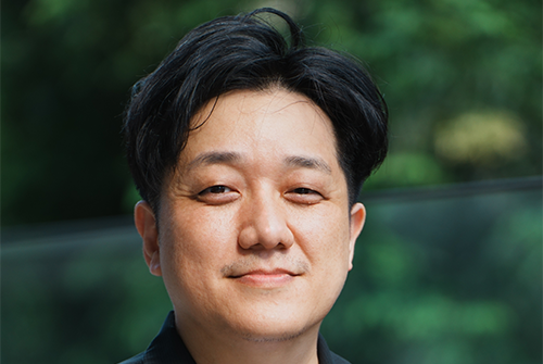 金子 塁